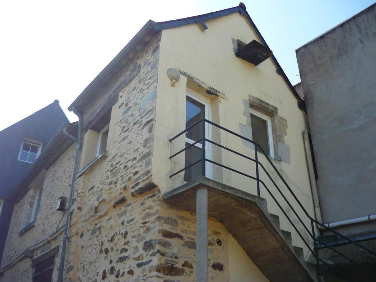 Appartement T2 JUNGLE Centre Ville de VITRÉ au calme coté cour Extérieur photo