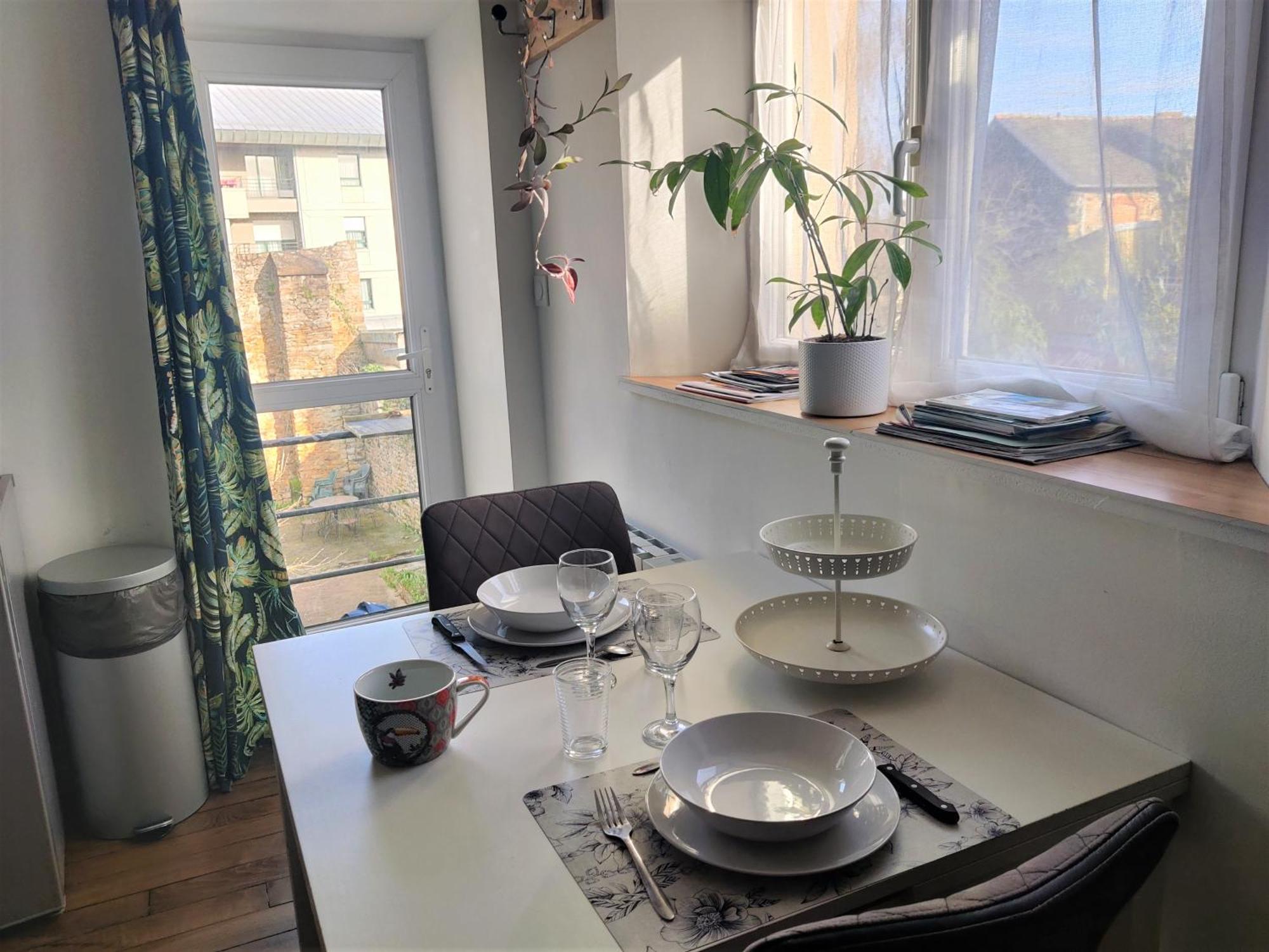 Appartement T2 JUNGLE Centre Ville de VITRÉ au calme coté cour Extérieur photo